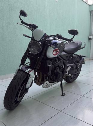 TRIUMPH TRIDENT 660 TRIPLE TRIBUTE EDITION TRIUMPH TRIDENT 660 TRIPLE TRIBUTE EDITION